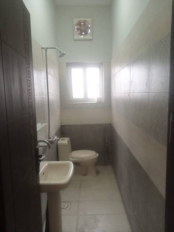 20 Marla Upper Portion Available For Rent In DHA Defence Phase 2 If You Hurry 8
