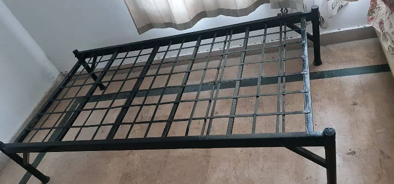iron bed 1