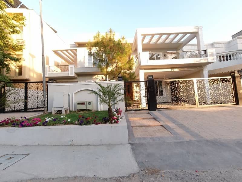 Get Your Hands On On Excellent Location House In Islamabad Best Area 1