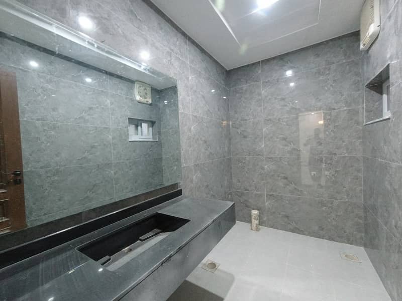 Get Your Hands On On Excellent Location House In Islamabad Best Area 8