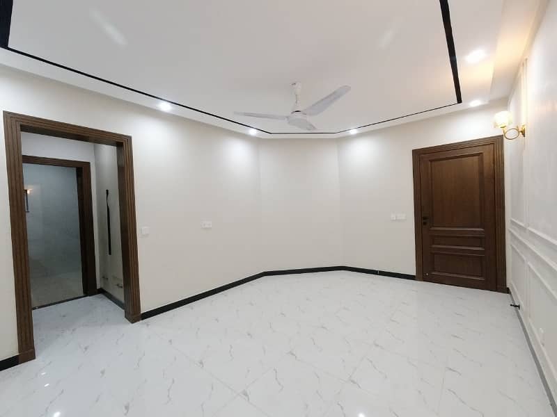 Get Your Hands On On Excellent Location House In Islamabad Best Area 16
