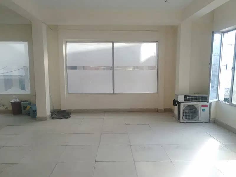 OFFICE FOR RENT AT KOHINOOR ONE PLAZA 8