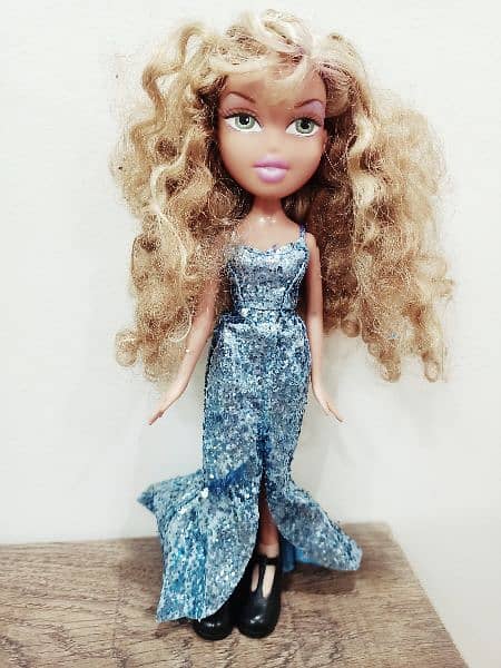 Bratz doll with glittery dress for sale 2