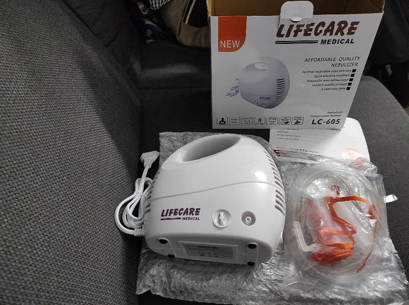 LifeCare Compressor Home-Use Nebulizer Electric inhaler for nebulizing 1