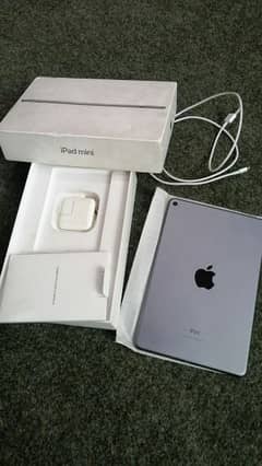 ipad mini 5 with box and charger All ok no open no repair 0