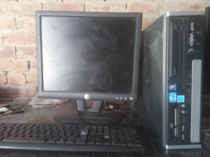 dell lcd 17inc ][pc with 4 gb ram and 250 gb hhd ] 0