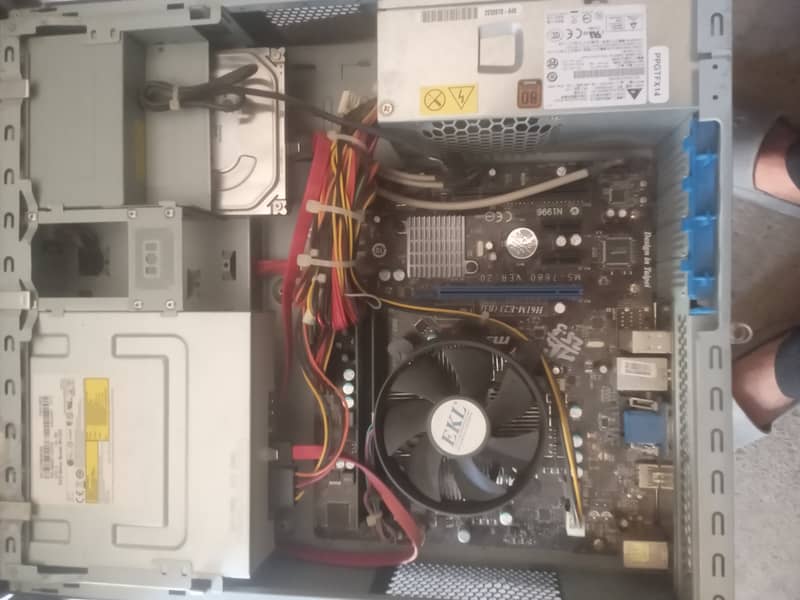 dell lcd 17inc ][pc with 4 gb ram and 250 gb hhd ] 3