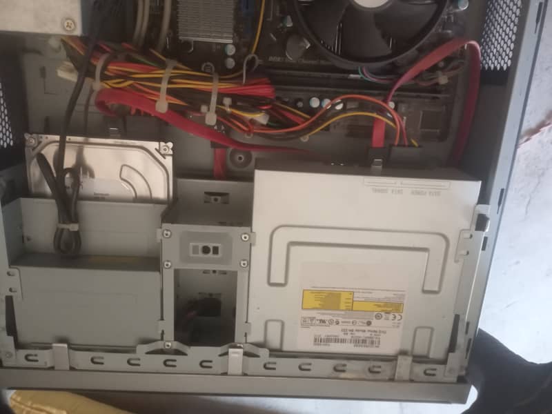 dell lcd 17inc ][pc with 4 gb ram and 250 gb hhd ] 5