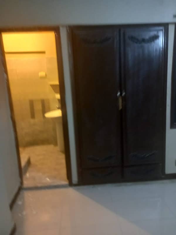 Prime Location Flat For Sale Situated In Gulshan-E-Iqbal Block 13-D2 17