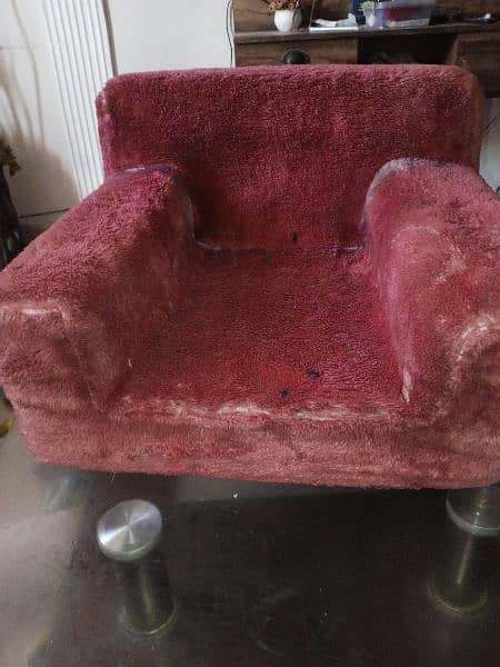 red small sofa for sell 2