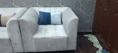 7 seater sofa with Table and seven cushion