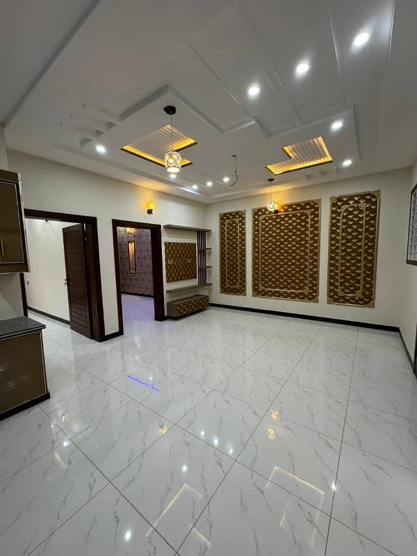 Get This Amazing 5 Marla House Available In Allama Iqbal Town 21