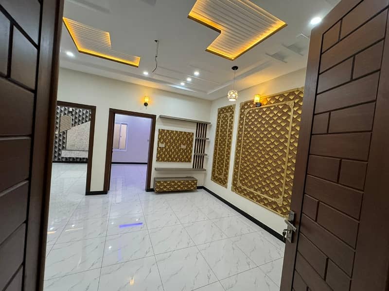 Get This Amazing 5 Marla House Available In Allama Iqbal Town 23