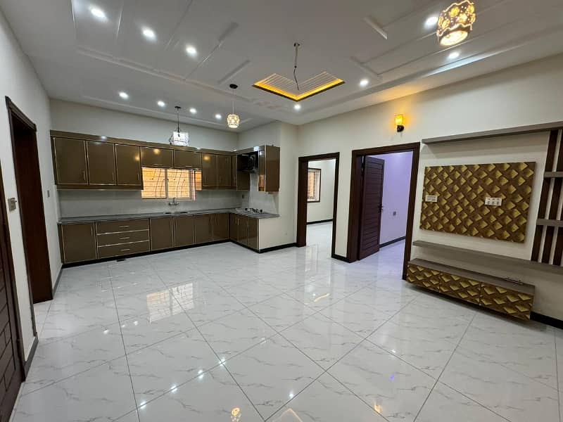 Get This Amazing 5 Marla House Available In Allama Iqbal Town 25