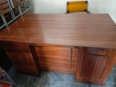 Office table for sale in brand new condition