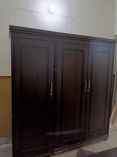 wooden Almari/Wardrobe