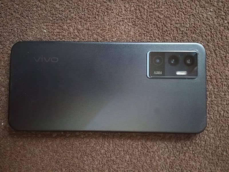 vivo 23e 8+4/128 good condition urjnt sel one hand use 0