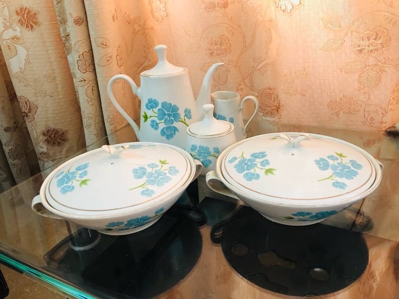 tea set with two bowls 5