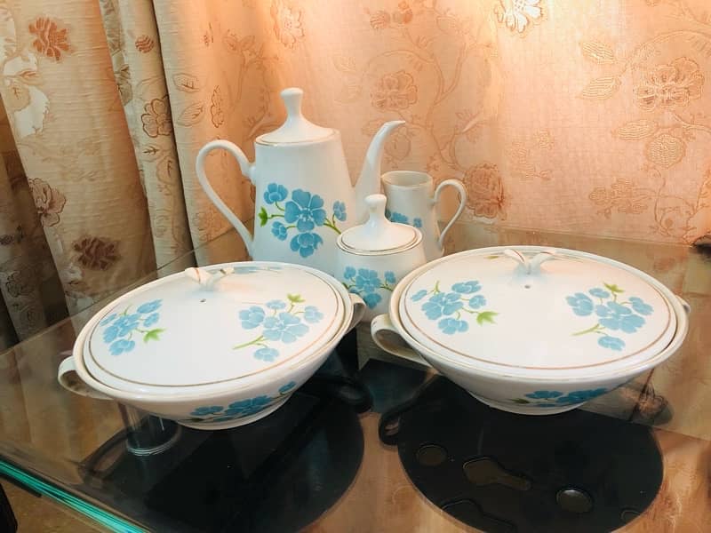 tea set with two bowls 6