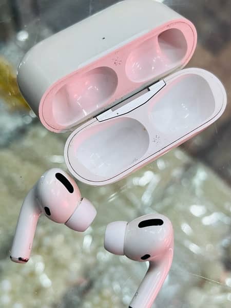 Airpods Pro 1st Generation 0