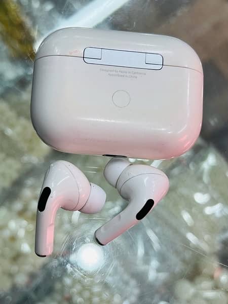 Airpods Pro 1st Generation 4