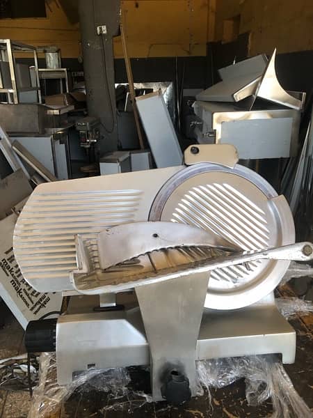 Italian Meat slicer for commercial use 0
