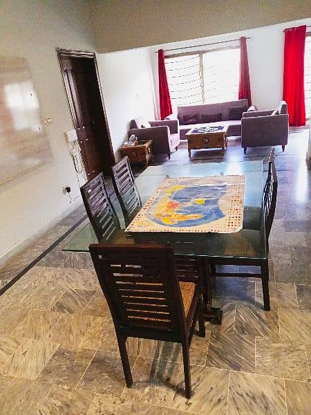 5 bed room furnished house daily basis booking in E11/3 islamabad 11