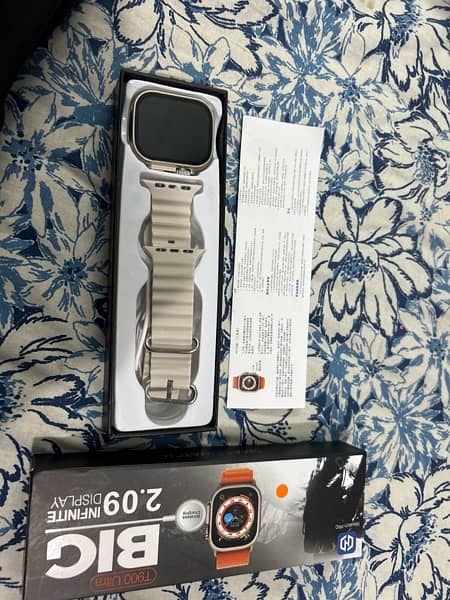 t900 ultra watch with charger and starp including the box 2