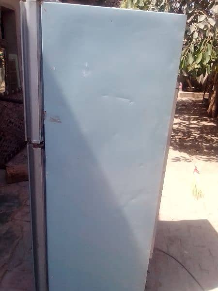new frige hai cooling perfect hai condition number 2 hai 3