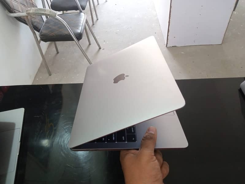 Apple Macbook Pro 2018 SPace gray 32 /1tb ssd Core i9 0