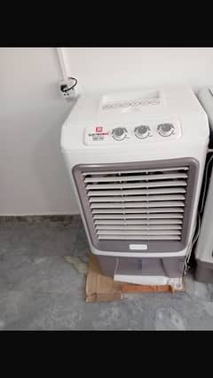 SMALL Room air cooler,50 feet air,electric power consumption 180 watt. 0