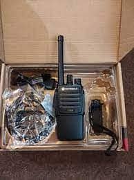 Motorola A-8 UHF Band walkie talkie 1