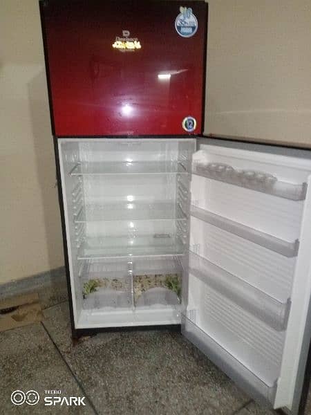 Dawlance fridge Glassdoor 1