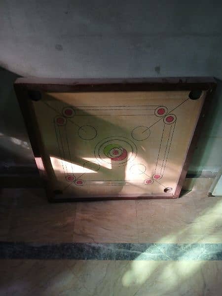 carrom board with all accessories 1