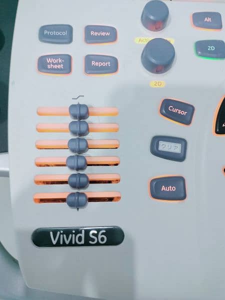 GE Cardiac Dedicated Machines Vivid S6 , S5 & Vivid E9 again in store 0