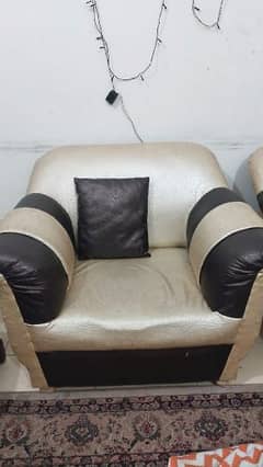 I want to sale  sofa set 3in 1