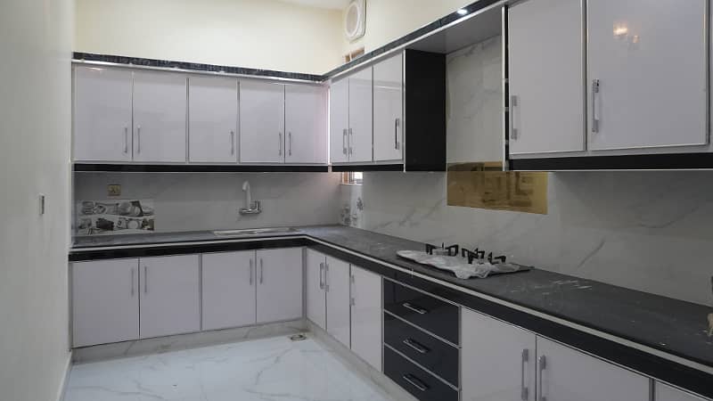 10 Marla Brand New House On 65 Ft Road For SALE In Johar Town Hot Location 34