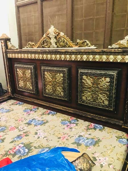 Double bed king size 5