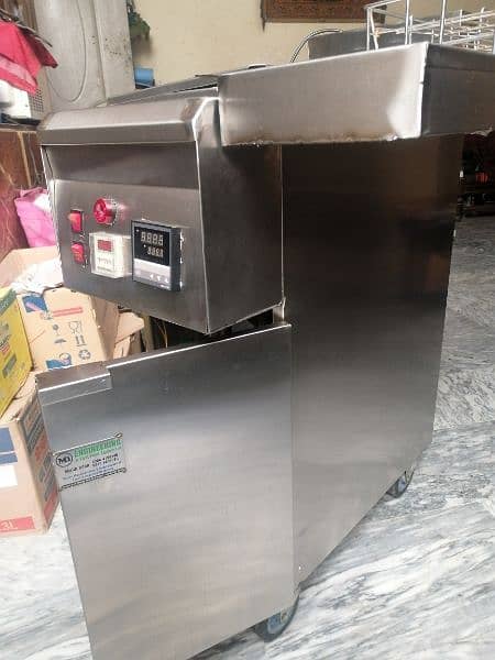 16Ltr FRYER FOR SALE with Sizzling and Baskets 6
