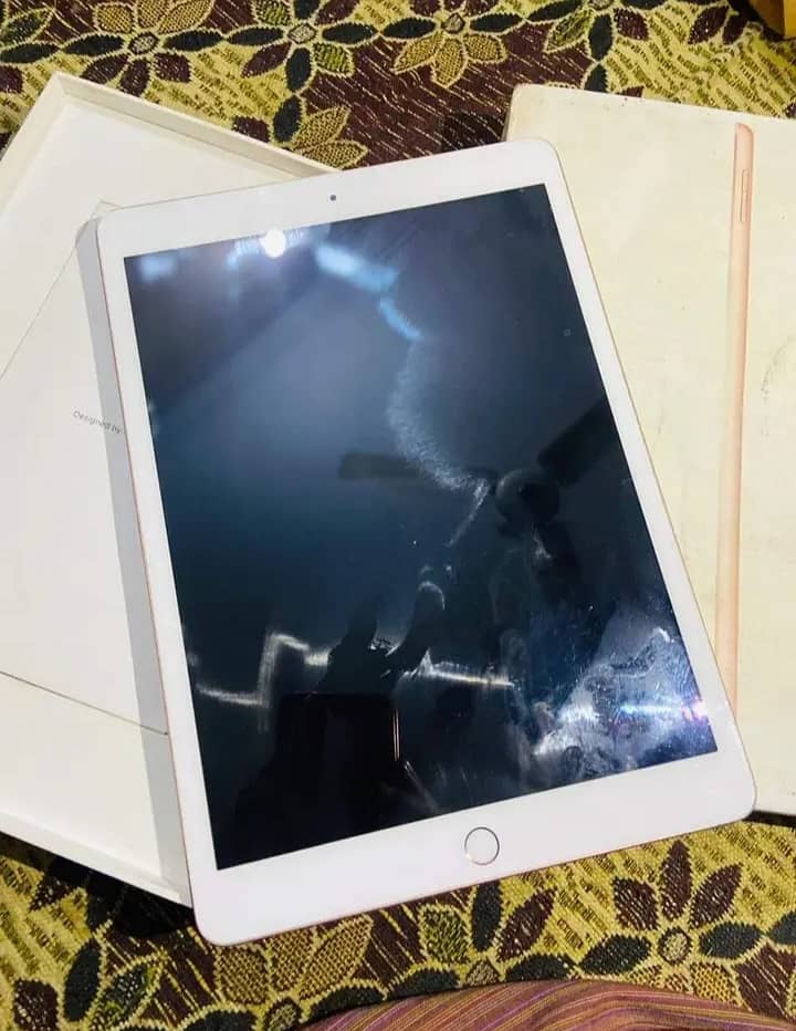 Apple iPad (8 generation) used for sell 0