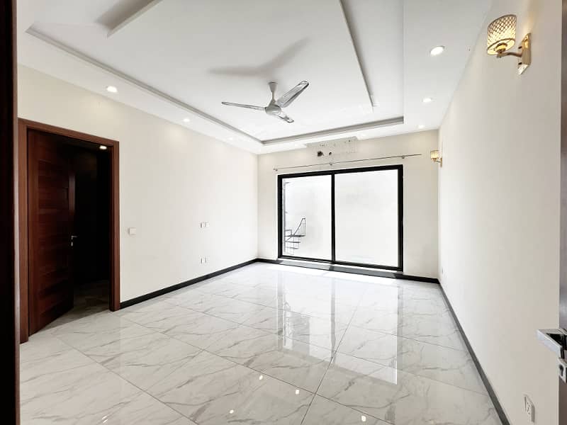 1 Kanal Upper Portion For Rent In Lake City Near To Main Boulward 9