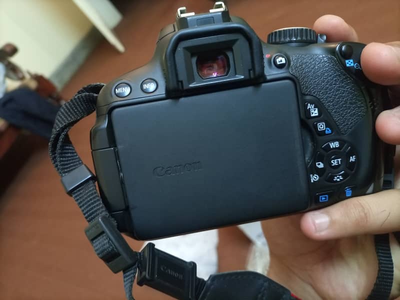 Canon EOS 650D 4