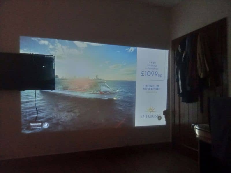 Magcubic HY300 Freestyle Projector with WiFi and Bluetooth 7