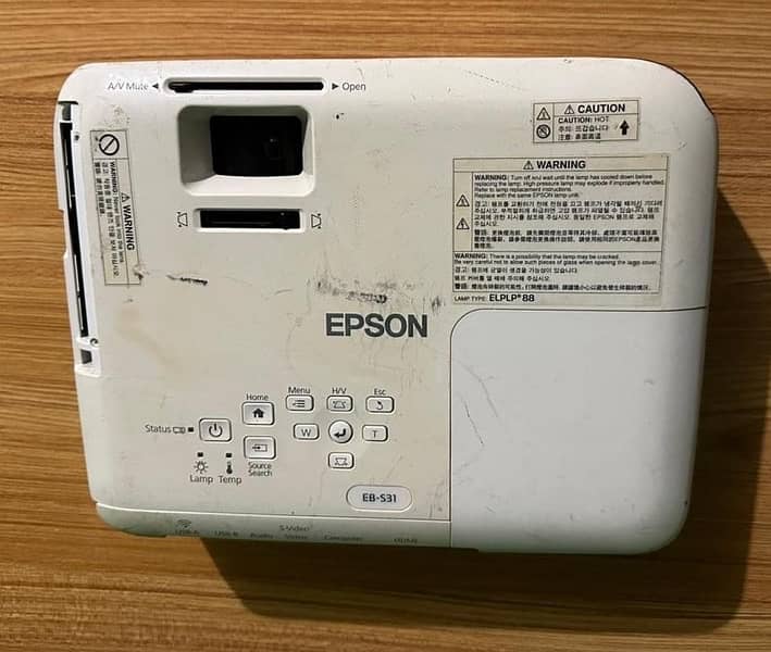Epson EB-S31  projector 1
