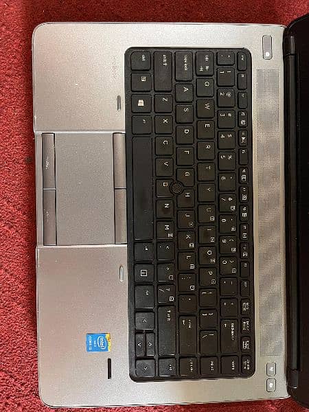 Hp Laptop 
Core i5 4generation
8gb Ram
1Tb Hard disk 5