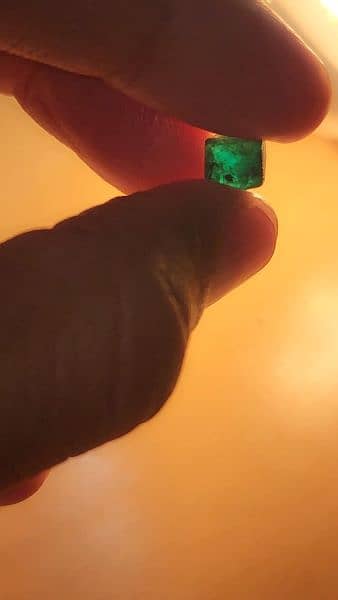 Emerald swat mine 77 carat 3