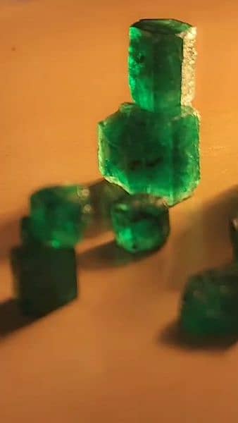 Emerald swat mine 77 carat 11