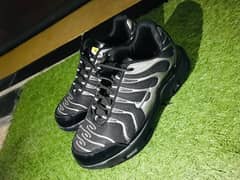 Sports shoes in best quality 0