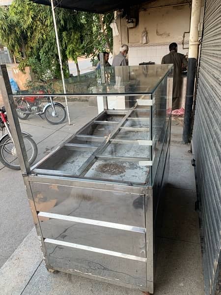 Food Counter in good condition for sale in Lahore 2