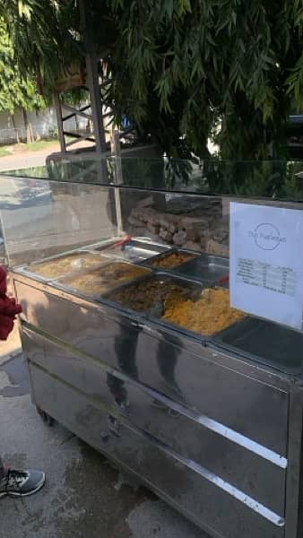 Food Counter in good condition for sale in Lahore 3